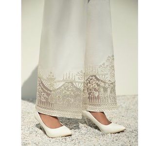 Baroque embroidered 2 pc